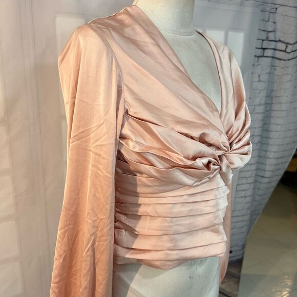 Express soft pink satin long sleeve open bow back blouse size medium - Picture 5 of 12